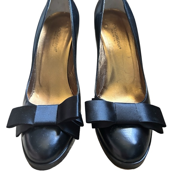 Dolce & Gabbana Bow Pumps - Sz 38 - Excellent Condition.  Classic Black Pump - Picture 8 of 10